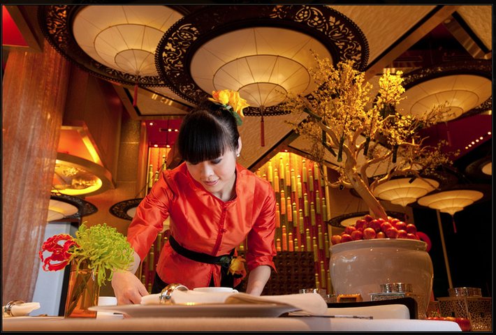 GOLDEN FLOWER Restaurant en China con lámparas Fortuny