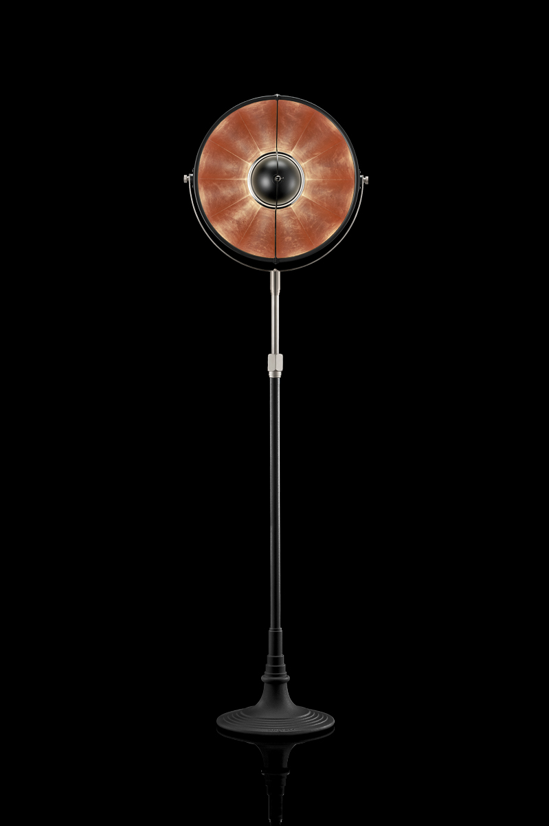 Fortuny floor lamp Atelier 32 black and copper leaf