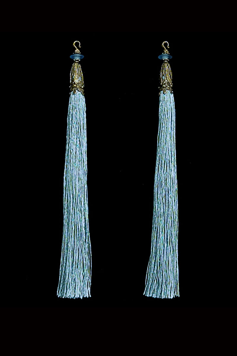 Venetia Studium couple of smoke blue hook tassels