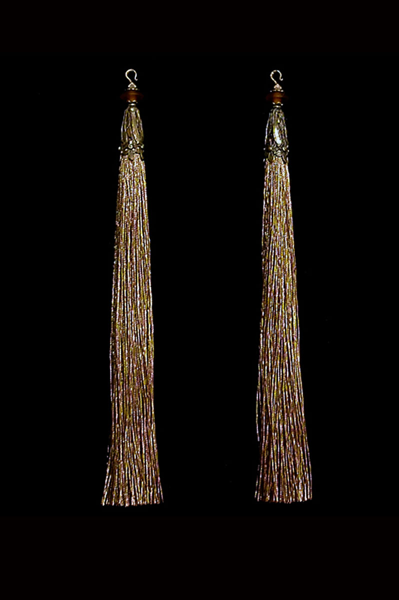 Venetia Studium couple of burnt sienna hook tassels