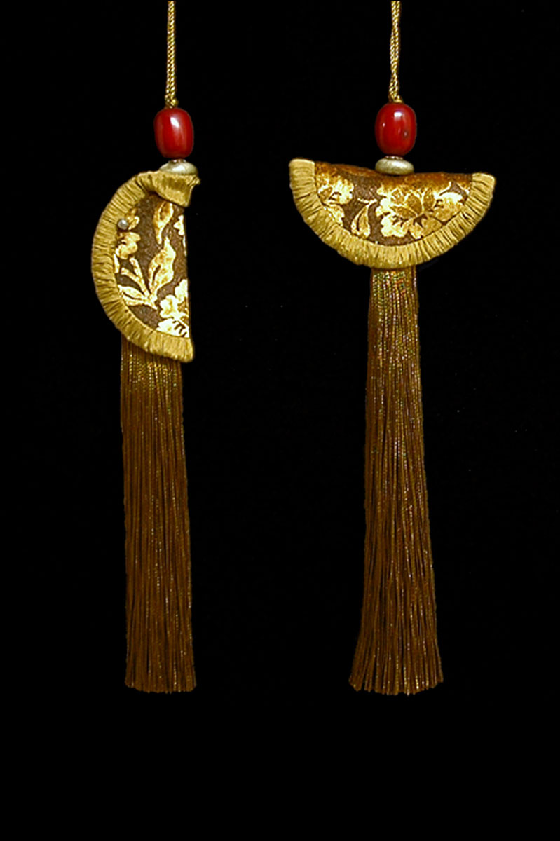 Venetia Studium couple of mustard Geisha & Samurai key tassels
