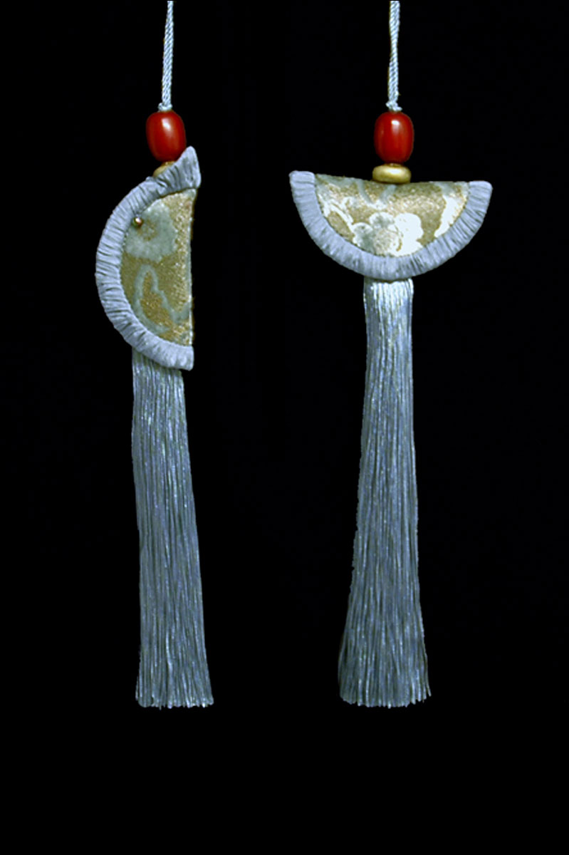 Venetia Studium couple of smoke blue Geisha & Samurai key tassels