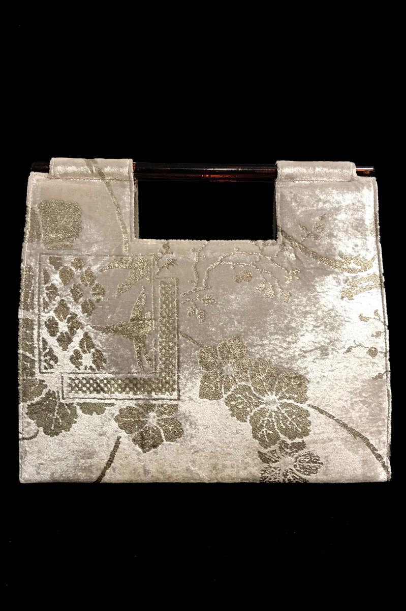 Bolso Fortuny Aiko de terciopelo gris paloma estampado