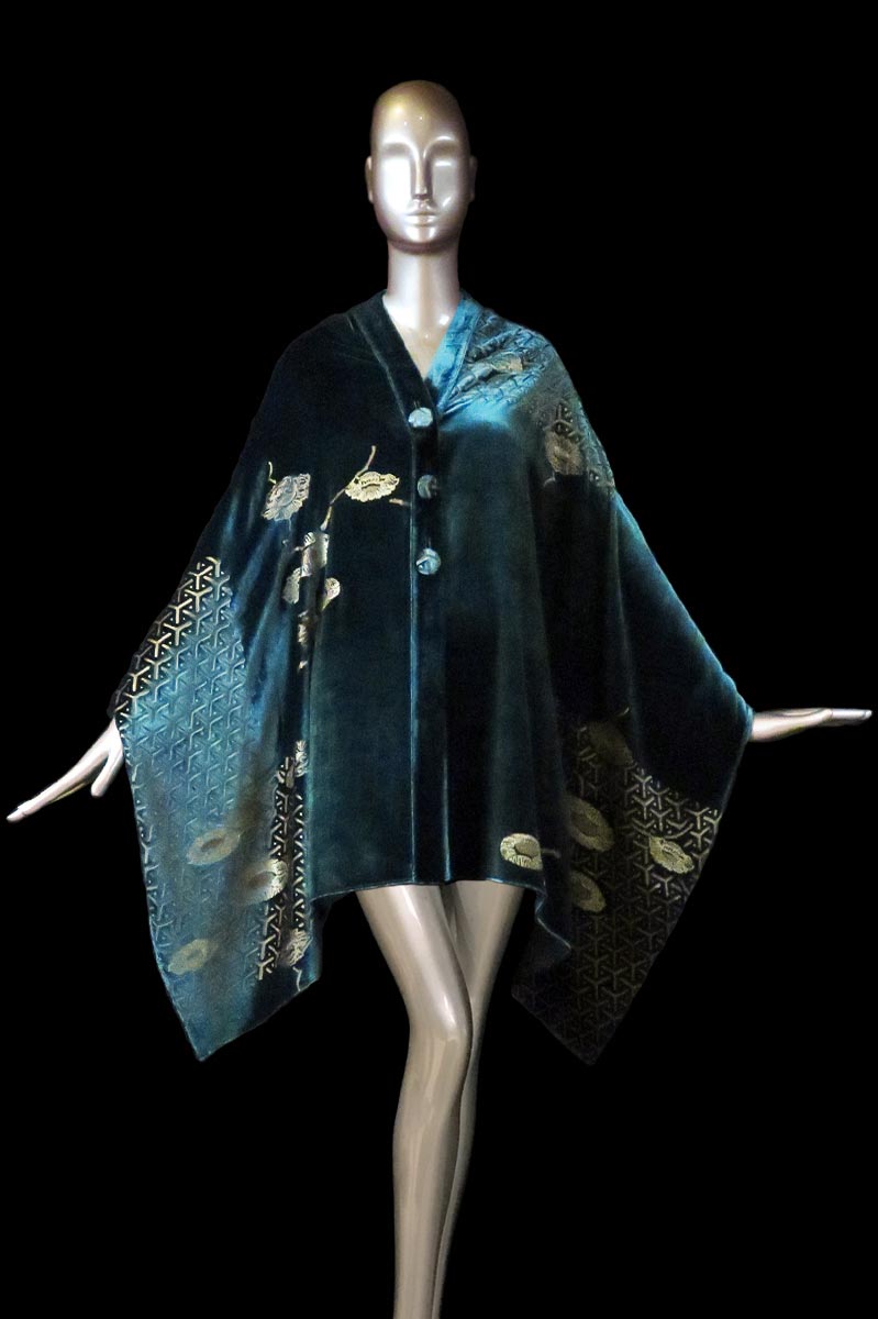 Estola Fortuny de terciopelo estampado verde azulado oscuro con algodones