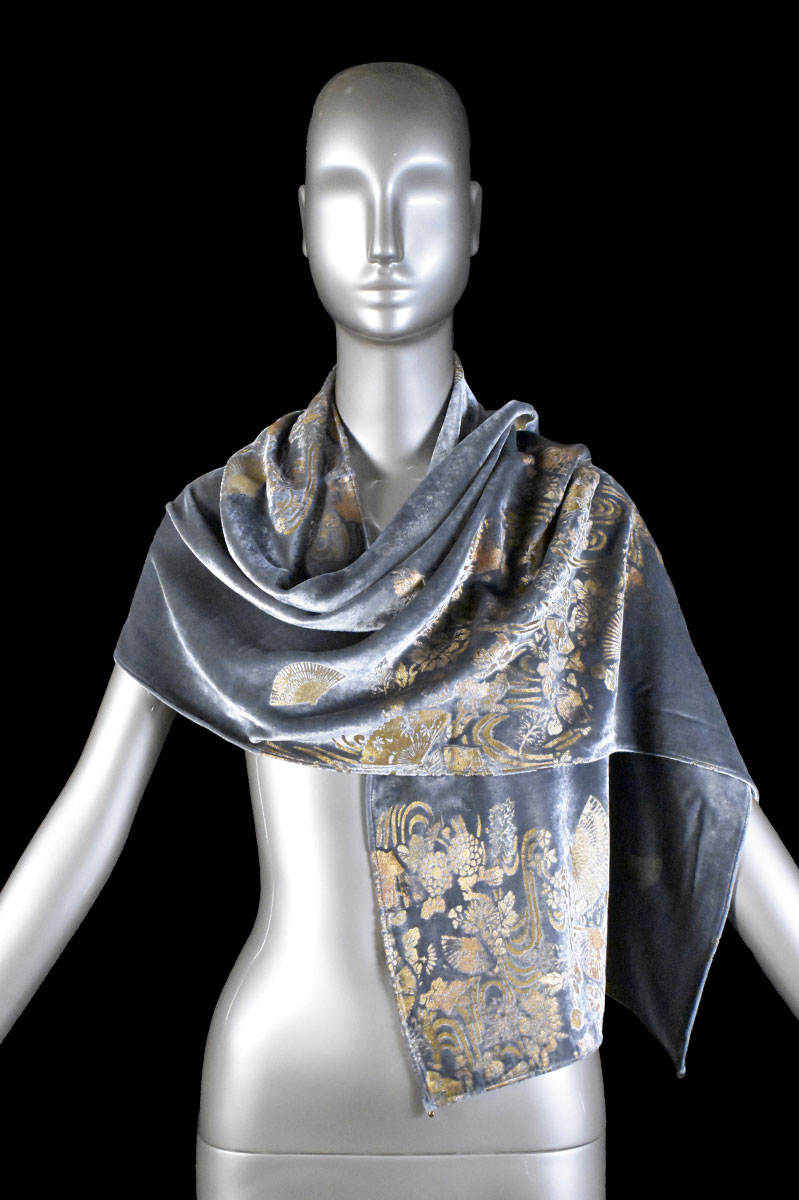 Bufandas Fortuny de terciopelo estampado con cuentas de cristal de Murano