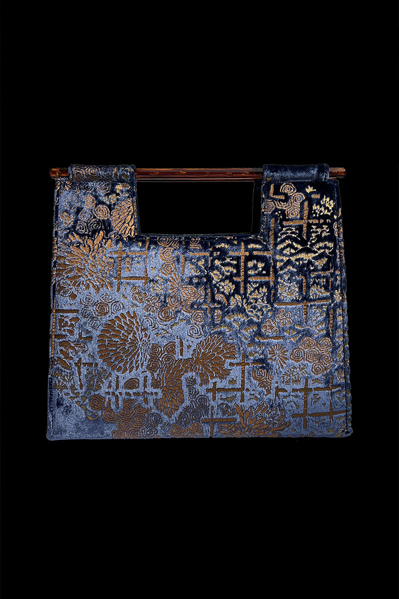 Bolso Aiko Crisantemi de terciopelo azul estampado