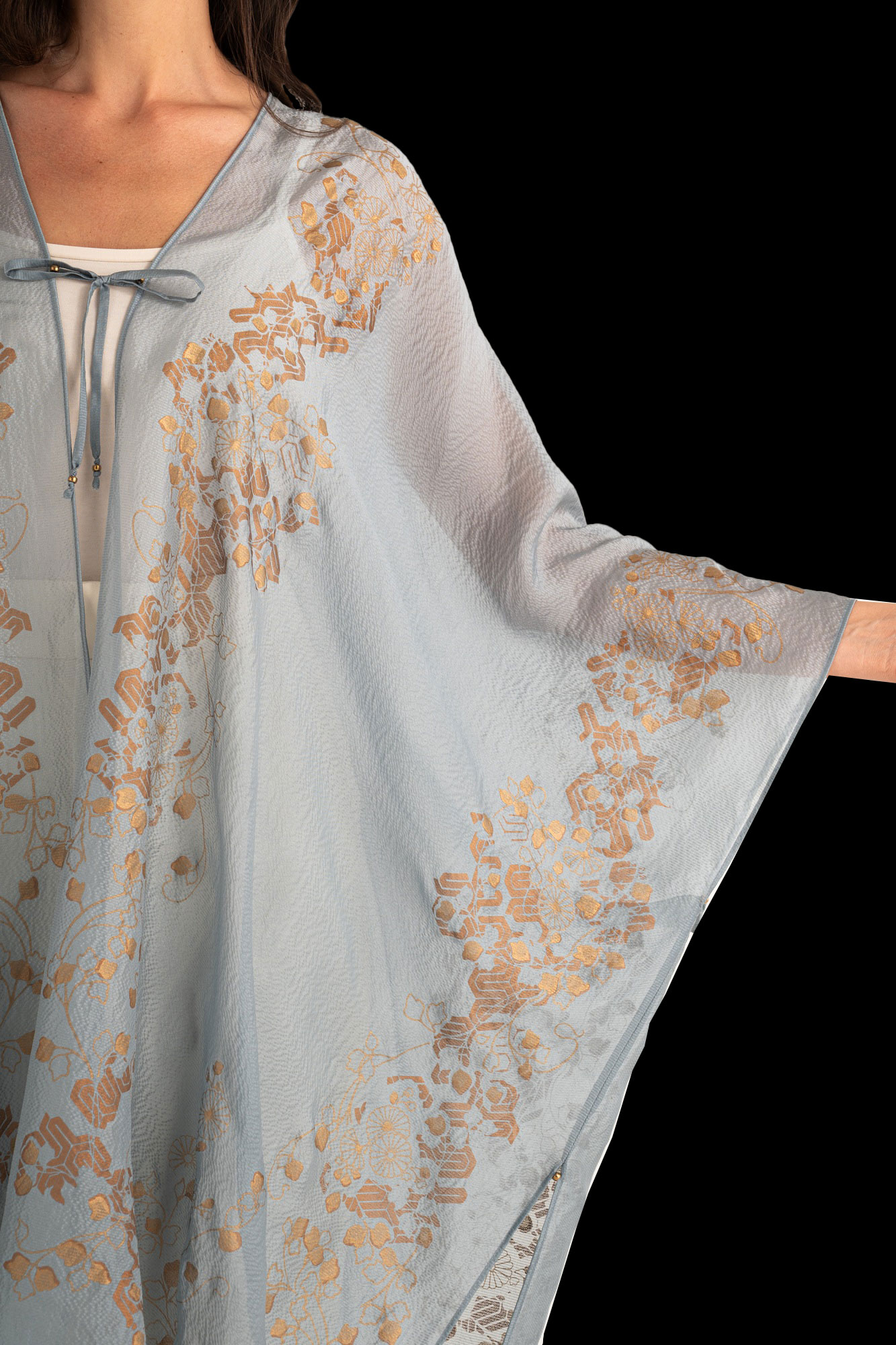 Esther Abrigo de Noche en Crepé Georgette | Ramage Azul plasma